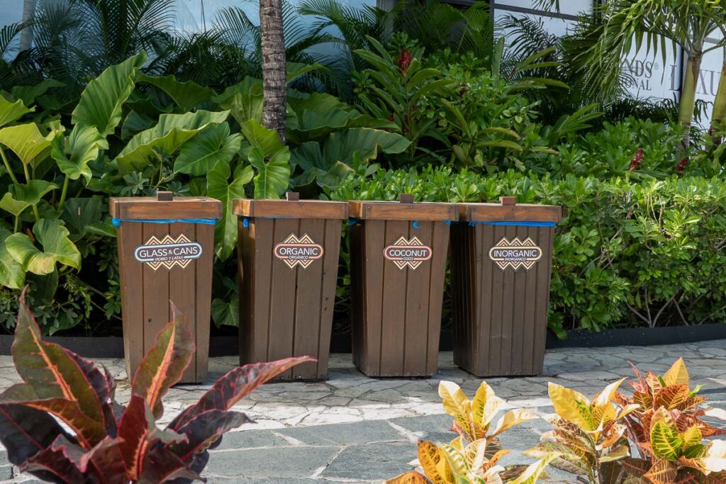 puerto plata taino bay recycle trash cans joenidcorner