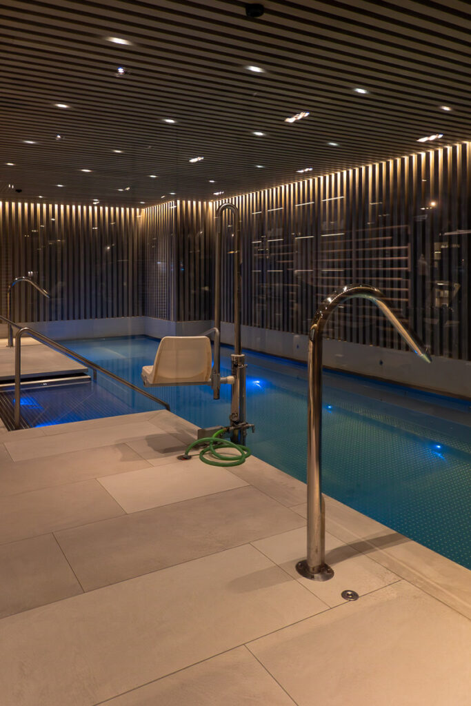 Seventy Barcelona Spa pool