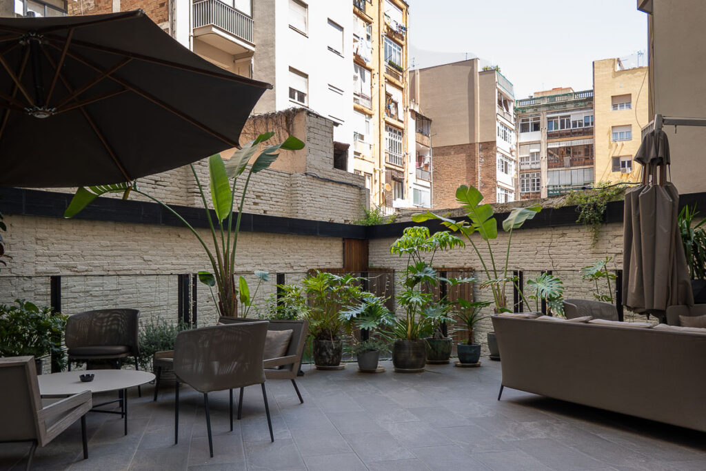 courtyard Occidental Diagonal 414