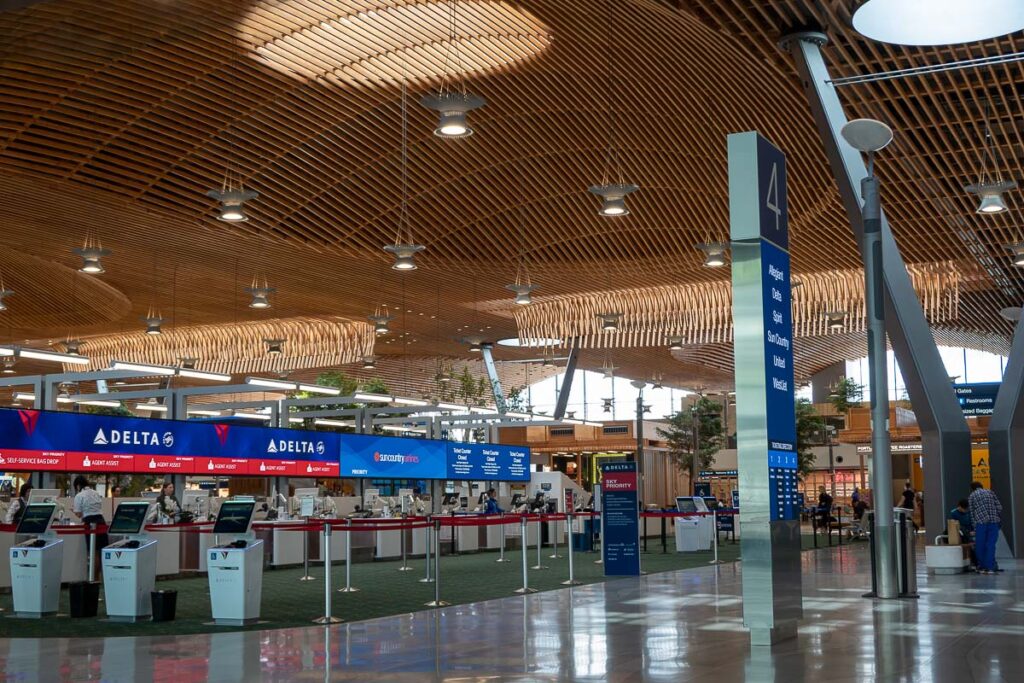 Portland Oregon airport pdx