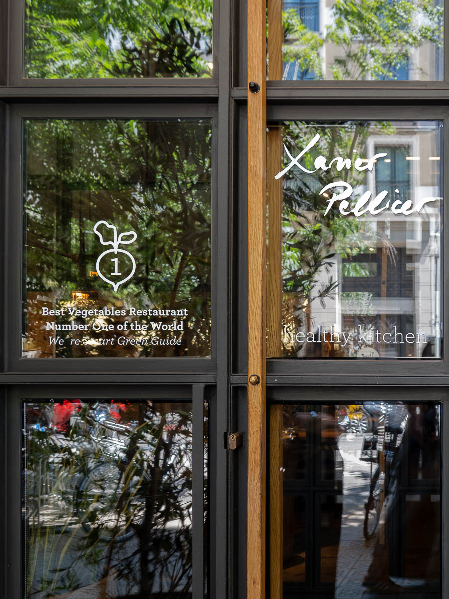 Xavier Pellicer entrance Barcelona restaurant