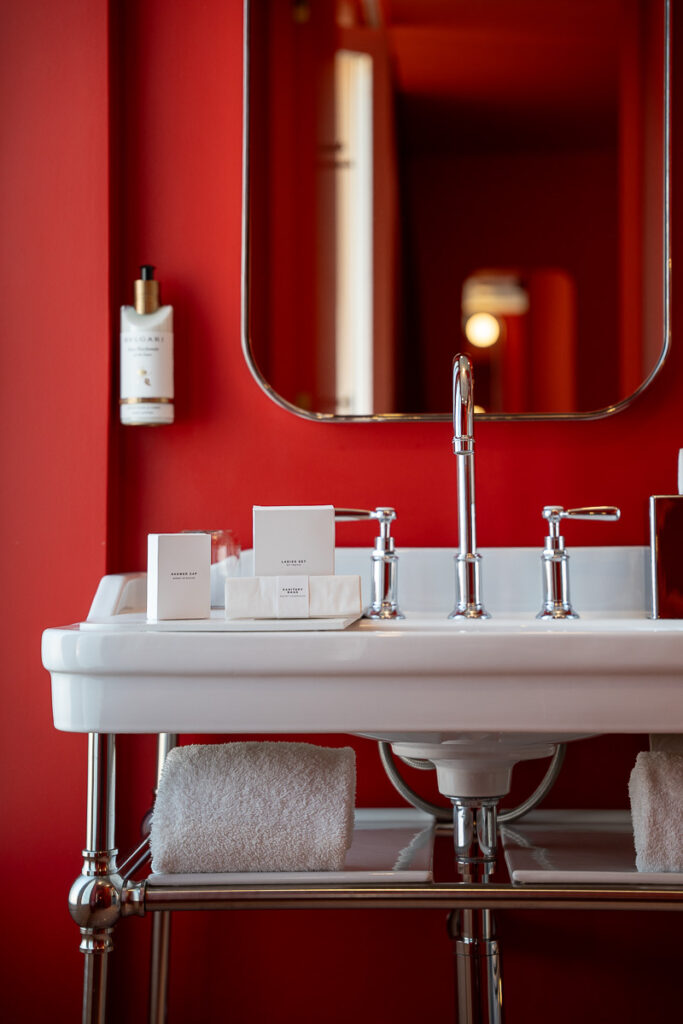 Art balcony room bathroom from the Art Legacy hotel Lisbon