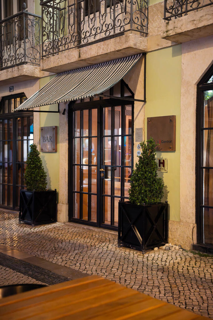 Browns Central hotel Lisbon front entrance