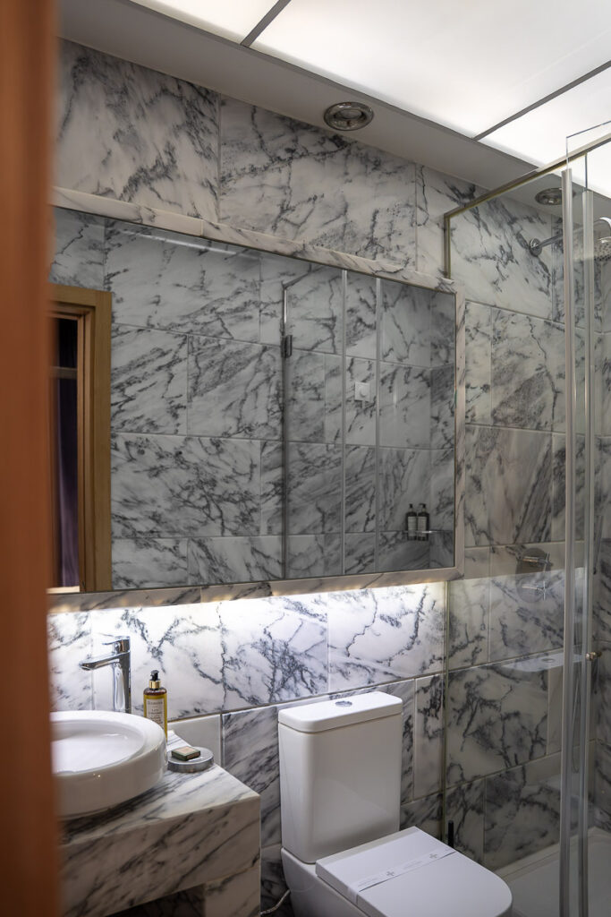 superior room bathroom Browns Central hotel Lisbon Portugal