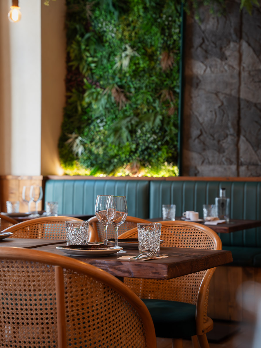 kong food made with compassion vegan dinning area one of a vegan restaurants in Lisbon