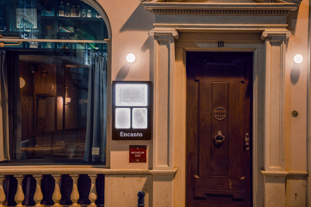 Vegan Fine Dining Lisbon Front Entrance at Sunset Menu Restaurant Encanto Lisbon