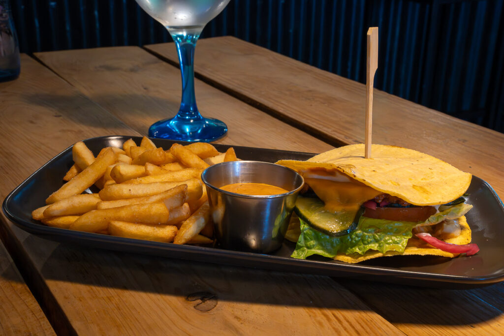 beyond burguer with tortilla a vegan junk food Lisbon Plant base restaurant