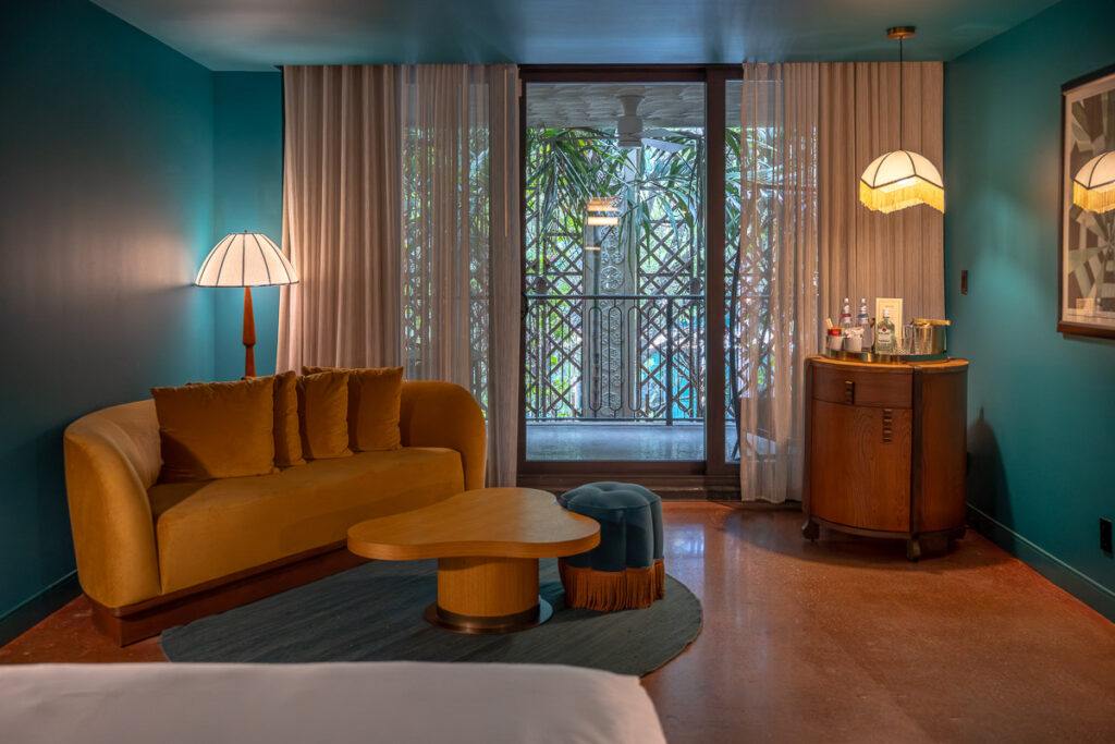 Mayfair Hotel Miami Michelin Key Deluxe Eden Studio living room area