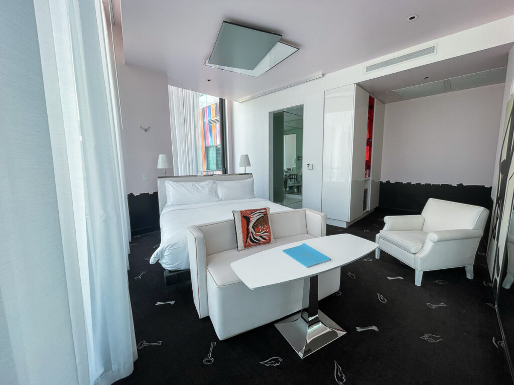 Premier Balcony King Dua Miami Hotel